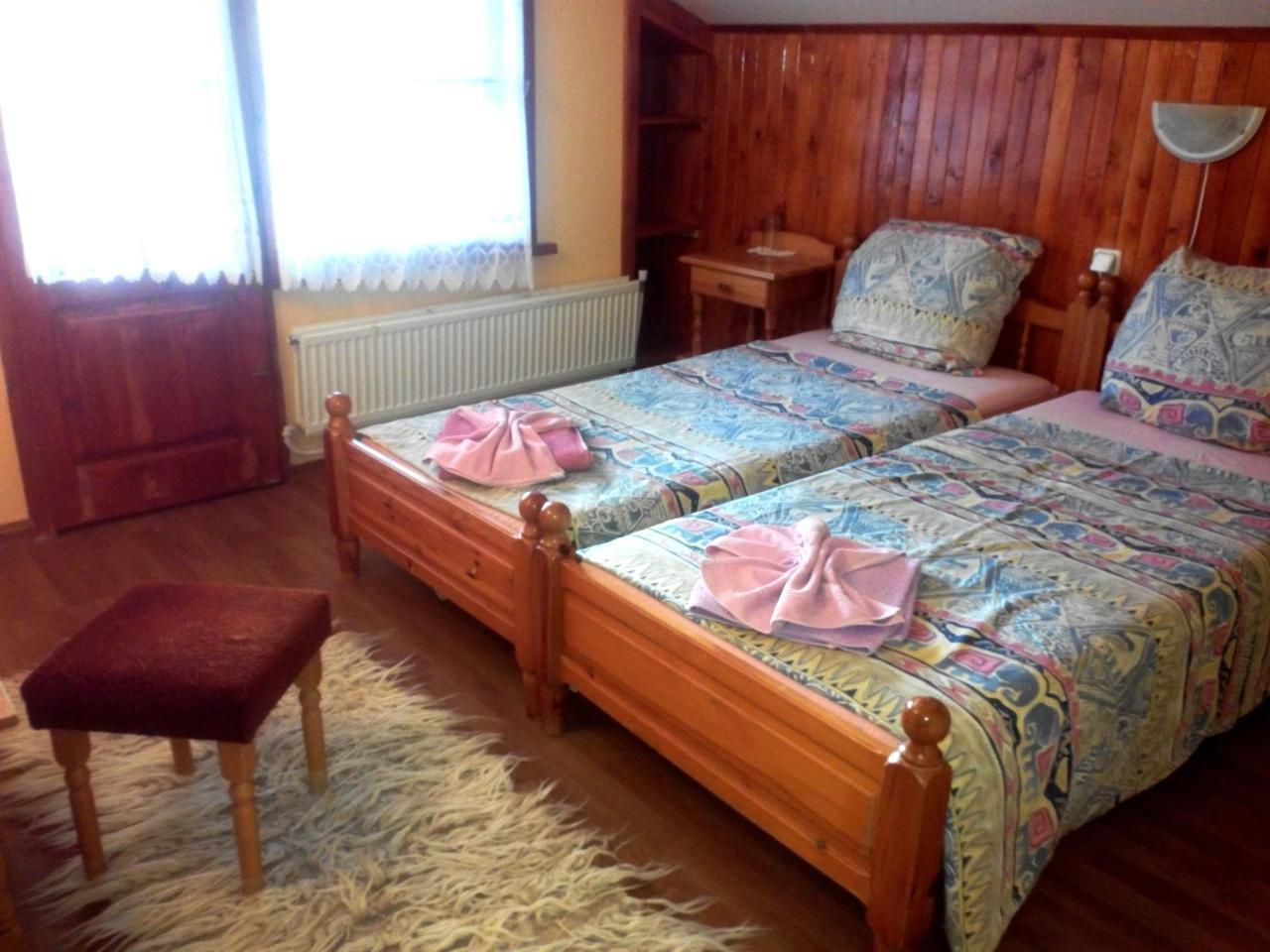 Veselata Guest House Dolna Banya Exterior foto